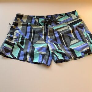 Patagonia Wavefarer Blue Abstract Geometric Shorts Sz 8 Gorpcore Indie Sleaze